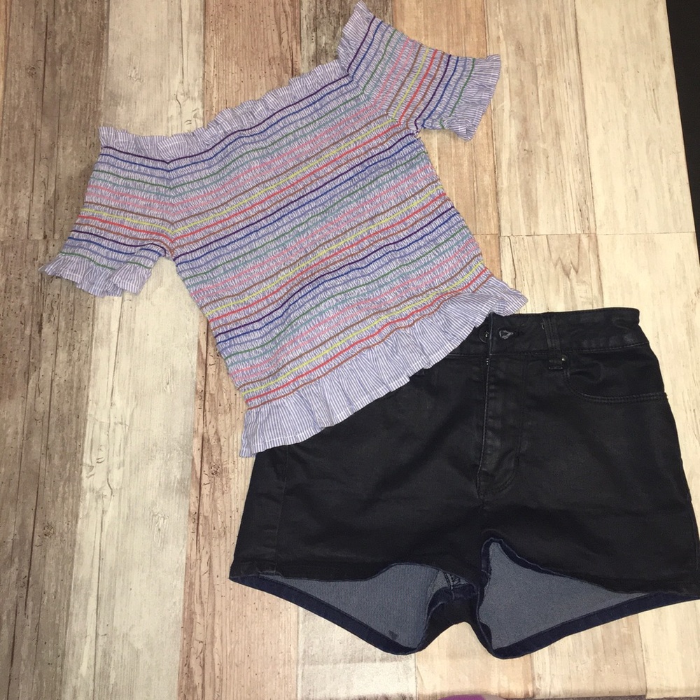 Japna cropped off the shoulder shirt